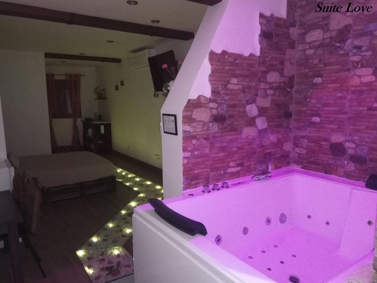 Suite Love Jacuzzi Uceda 외부 사진